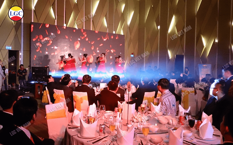 tổ chức gala dinner là gì